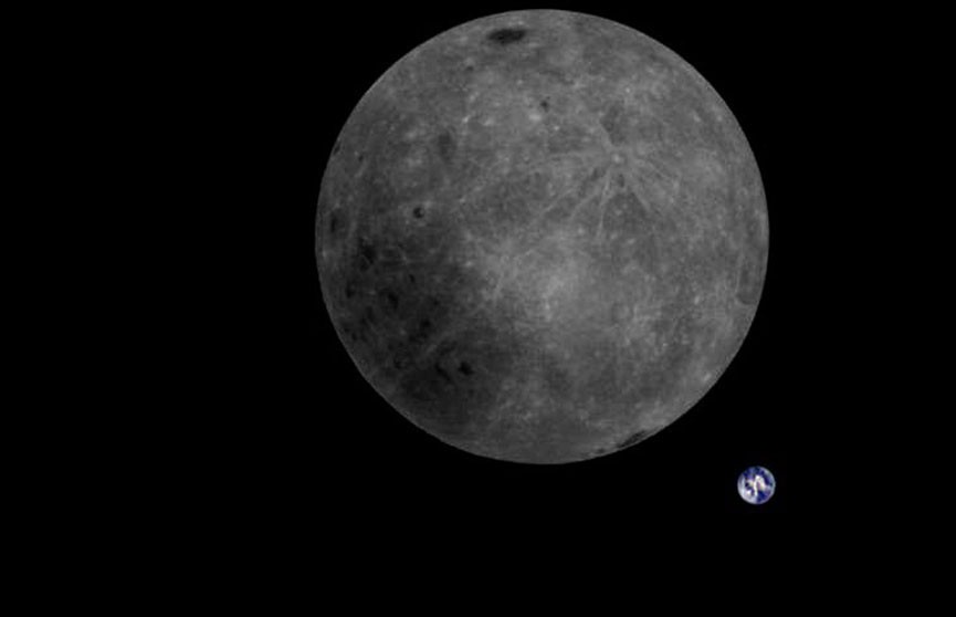 Фото обратной стороны Луны разместили в Сети