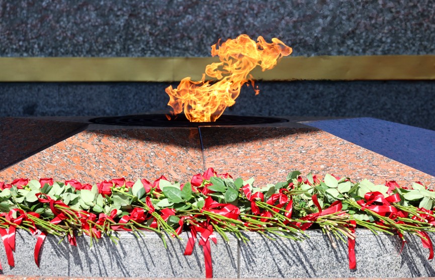 «Наша победа – это их унижение». А. Лукашенко заявил, что можно перевернуть все могилы солдат, но итоги великой войны не изменить
