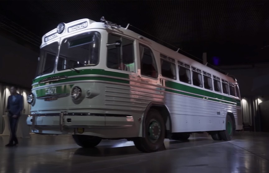 В России отреставрировали редчайший автобус ЗиЛ-127. Работы курировались в правительстве страны