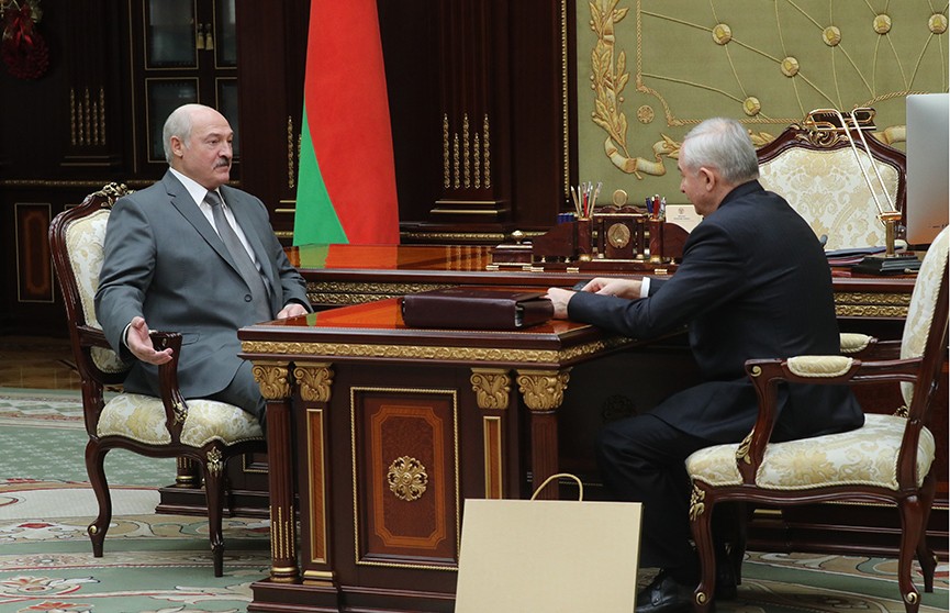 Александр Лукашенко провёл рабочую встречу с управляющим делами Президента Виктором Шейманом