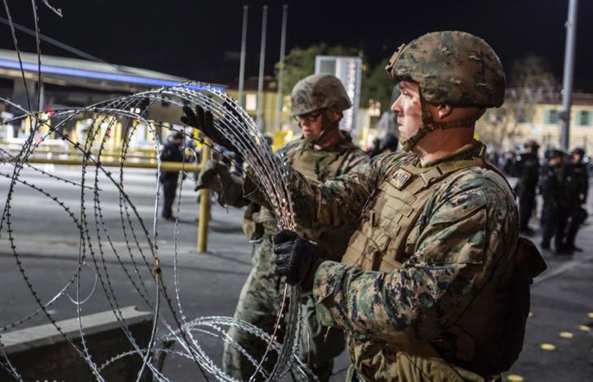 Армии США разрешили применять оружие на границе с Мексикой