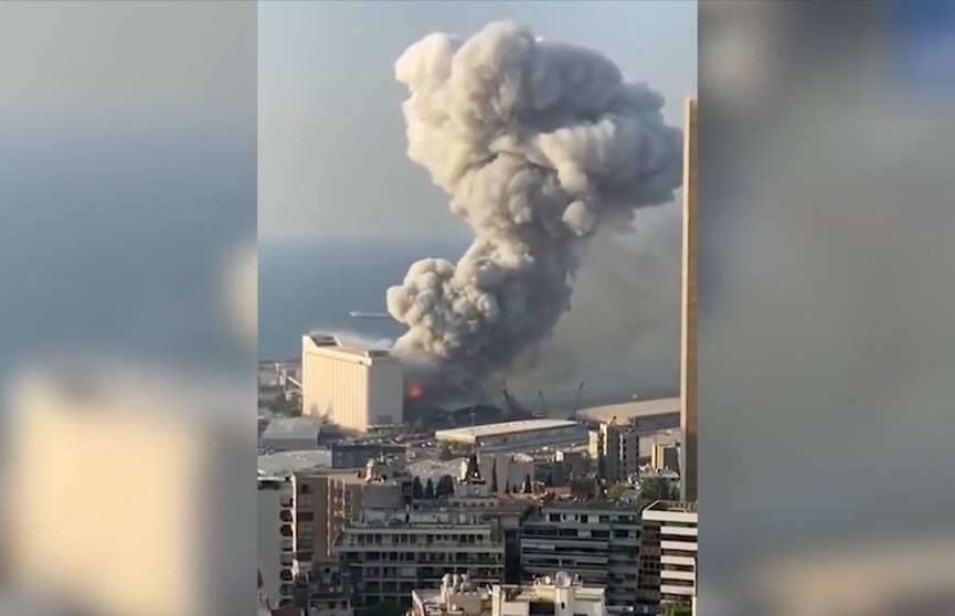 В Бейруте объявлен траур. Число погибших из-за взрыва превысило 100 человек