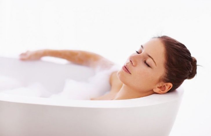 Горячая ванна помогает быстро уснуть