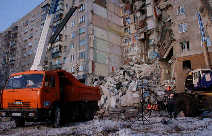 Число погибших при обрушении дома в Магнитогорске увеличилось до 37
