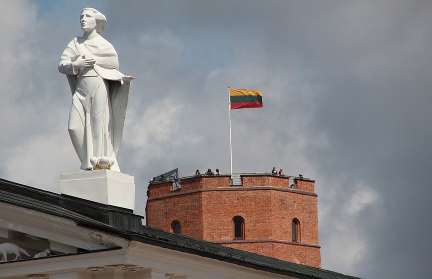 Пять посольств Литвы за границей получили сообщения об угрозе взрыва