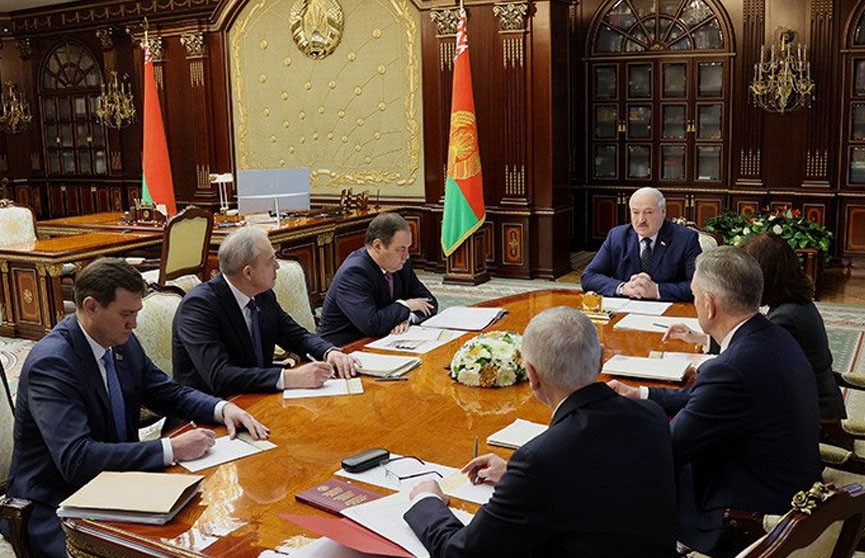 Александр Лукашенко провел совещание по заседанию VII Всебелорусского народного собрания