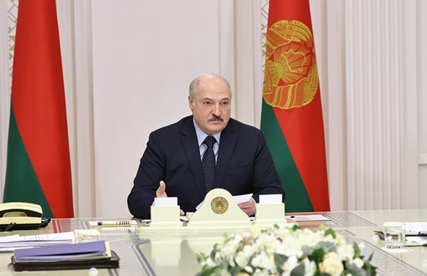 Лукашенко о Навальном: если ты решил бороться с коррупцией, надо быть самому кристально чистым