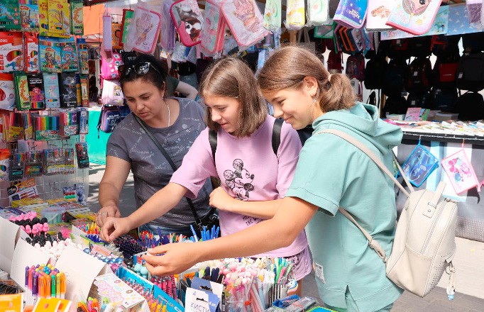 Школьный базар возле Дворца спорта в Минске откроется 13 августа