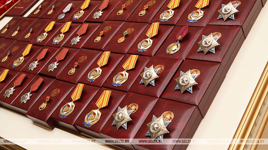 Представители различных сфер деятельности удостоены госнаград и Благодарностей Президента