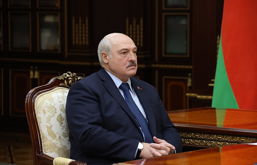 «Нам надо защитить свое Отечество!» Лукашенко обсудил вопросы национальной безопасности с госсекретарем Вольфовичем