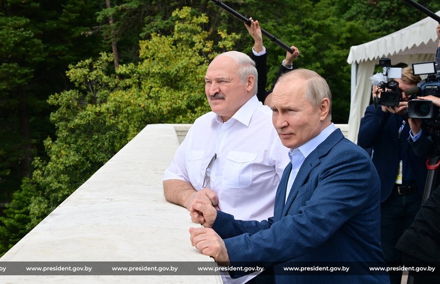 «Все идет по плану»: Александр Лукашенко и Владимир Путин провели встречу в Сочи