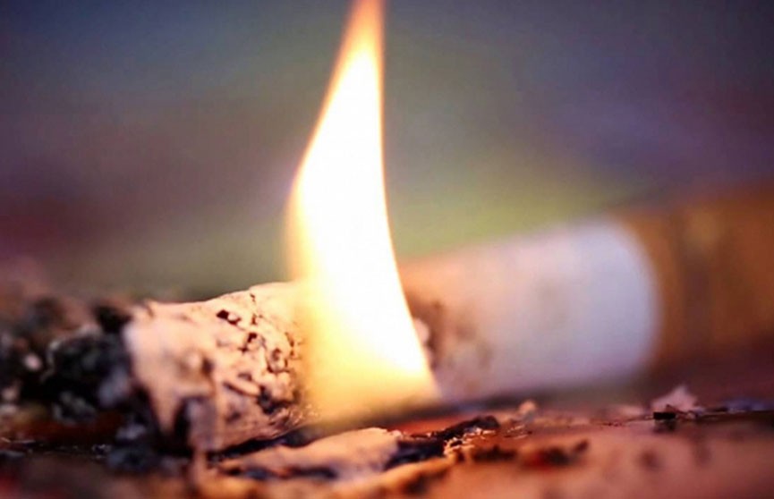 Пенсионер из Мозыря случайно поджёг себя сигаретой