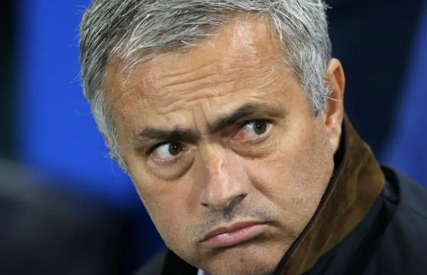 Жозе Моуриньо уволен с поста главного тренера «Манчестер Юнайтед»