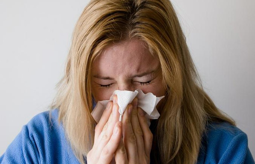 Как отличить коронавирус от гриппа, рассказали в Минздраве