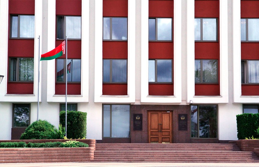 МИД Беларуси выразил озабоченность обострением ситуации на северо-востоке Сирии