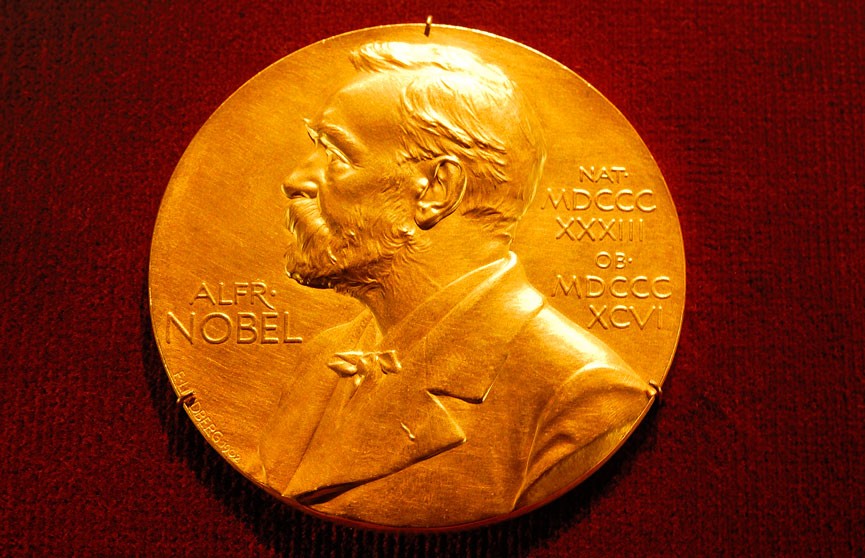 Британский писатель родом из Занзибара удостоен Нобелевской премии