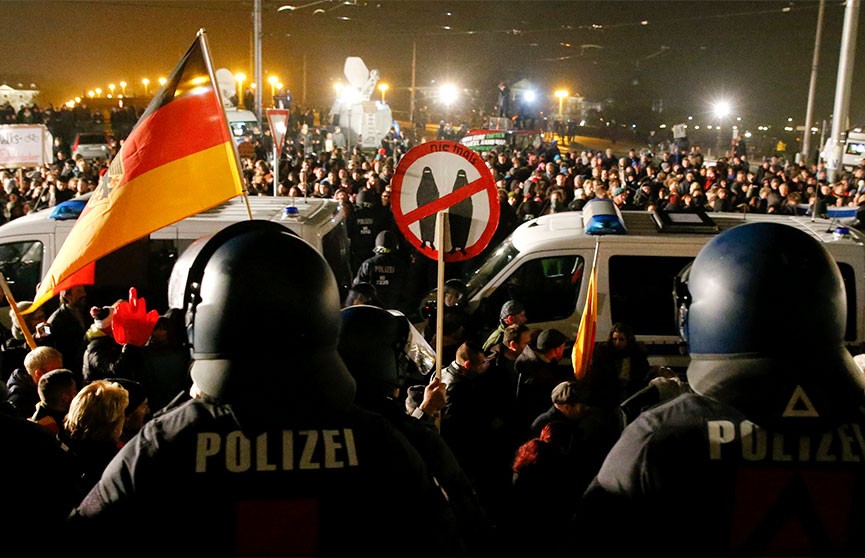 В Германии на демонстрации вышли более 25 тысяч человек