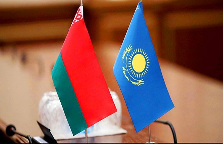 Александр Лукашенко обсудил с президентом Казахстана Касым-Жомартом Токаевым вопросы двустороннего сотрудничества