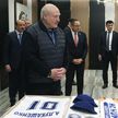 Александр Лукашенко по прилете в Ташкент встретился с Шавкатом Мирзиёевым, формат для беседы Президенты выбрали необычный