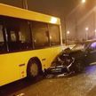 В Минске 22-летний водитель врезался в городской автобус