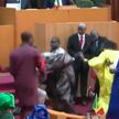 В парламенте Сенегала обсуждение бюджета страны закончилось дракой