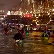 В честь Дня святой Люсии по каналам Копенгагена проплыли светящиеся каноэ
