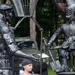 В Бресте установили памятный фонарь воинам-десантникам
