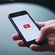 В Кремле заявили, что YouTube не хочет выполнять российские законы, хотя обязан это делать