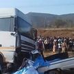 На юго-востоке ЮАР столкнулись грузовик и школьный микроавтобус: погибли дети