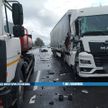 Два грузовика столкнулись на МКАД