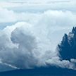 Новое извержение вулкана Кракатау в Индонезии: столб пепла достиг двух километров