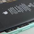 Apple разрешила ремонтировать iPhone с помощью б/у деталей