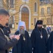 Тысячи верующих пришли на последнюю молитву в Киево-Печерскую лавру