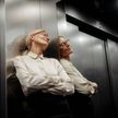 Итальянка застряла в лифте на 27 часов и выжила благодаря вину