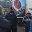 Украинским дальнобойщикам, которые не могут вернуться на родину, предложили работу в Гомеле