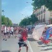 Футбольные фанаты устроили массовую драку в Севилье