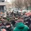 Националисты в Киеве пошли на штурм пророссийского телеканала «Наш»