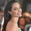 Анджелина Джоли в образе Королевы Червей: опубликованы новые фото