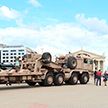 Выставка машин Минского завода колёсных тягачей развернулась на Октябрьской площади