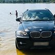 В Витебском районе BMW заехал в озеро