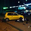 В Минске мотоциклист врезался в легковой Volkswagen
