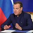 Медведев назвал Зеленского «существом без полномочий» и заявил, что весь российский народ его презирает