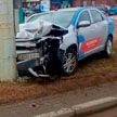 В Минске автомобиль протаранил осветительную мачту, есть пострадавшие