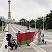 Белорусский флаг – в каждом уголке планеты. Необычный флешмоб запустил МИД Беларуси