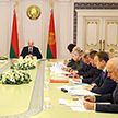Лукашенко: Единственная работа в поле после 7 ноября – пахать под зябь