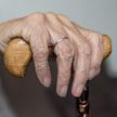 100-летняя американка не может доказать властям, что она не умерла