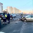 В Минске водитель снес светофор и протаранил авто – не справился с управлением