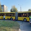 Мотоцикл врезался в автобус в Минске: есть пострадавший