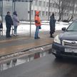 Машина сбила женщину, когда она пыталась сесть в транспорт в Минске