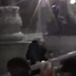 В Могилеве сняли с моста мужчину с БЧБ-флагом, он угрожал прыгнуть в Днепр